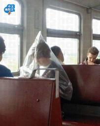 据说这车常常漏雨