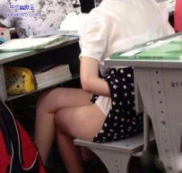 妹纸肿么了