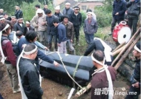 农村遭遇鬼拖棺，居然是用这种方法化解！