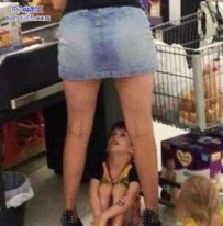 妈，你尿裤子了啊