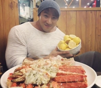 肌肉巨兽们的伙食太霸道，一顿饭就能吃到你怀疑人生！